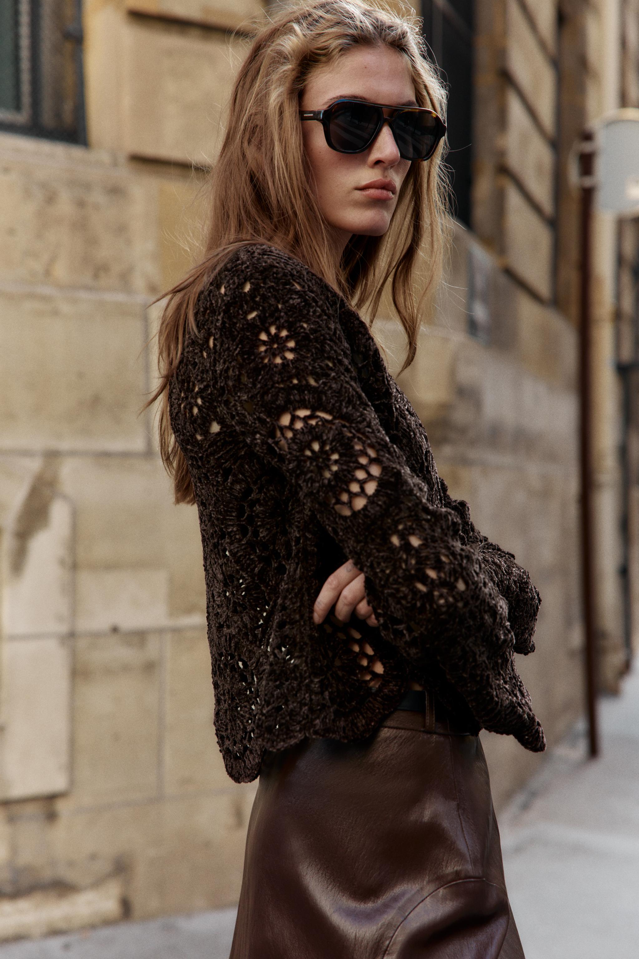 CROCHET LONG SLEEVE TOP